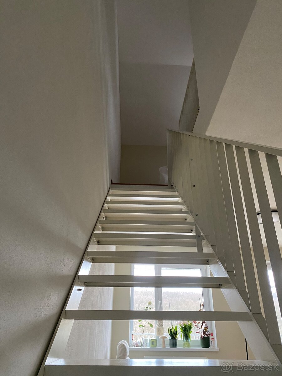 Útulný 1,5 izbový zariadený mezonet - 8