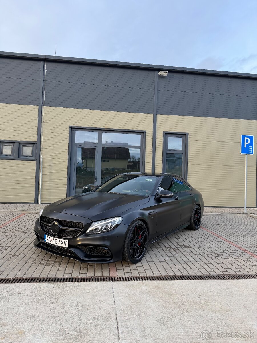 Mercedes AMG C63s - 8