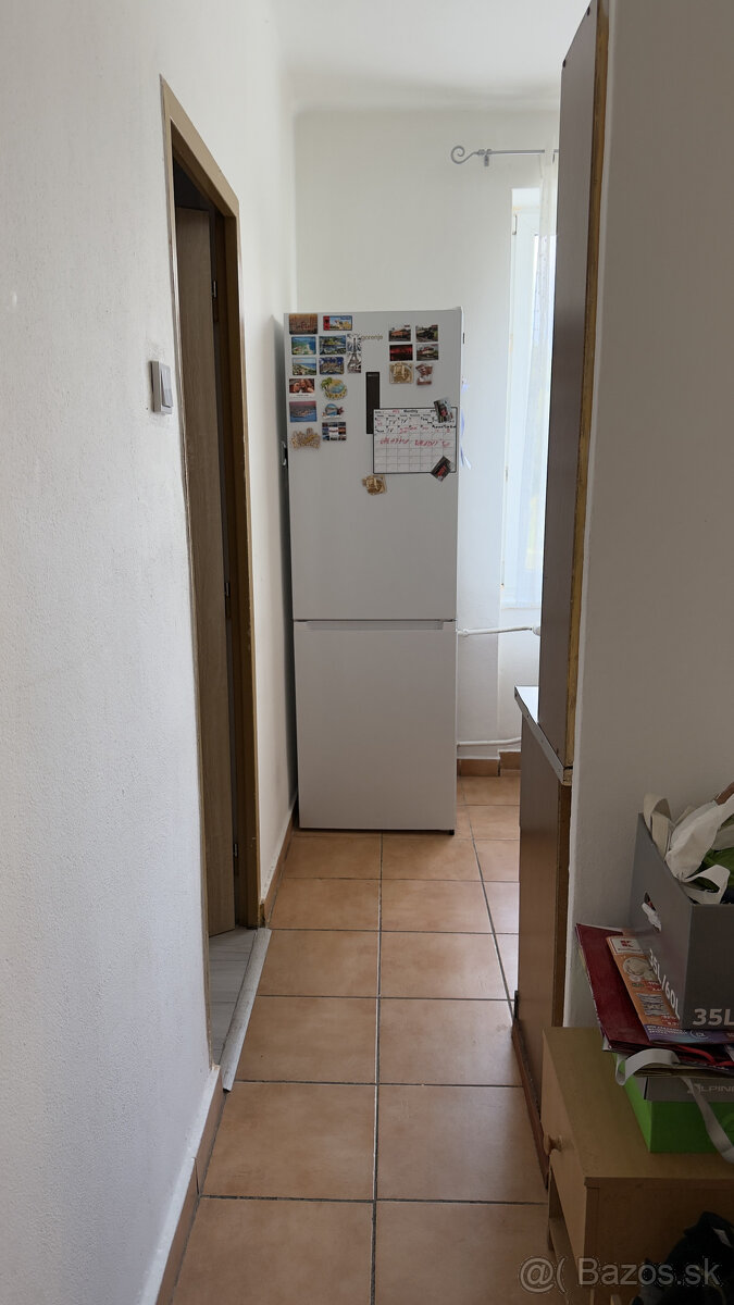 ===NA PREDAJ=== slnečný 2i byt VALASKÁ, UL. HRONSKÁ - 8