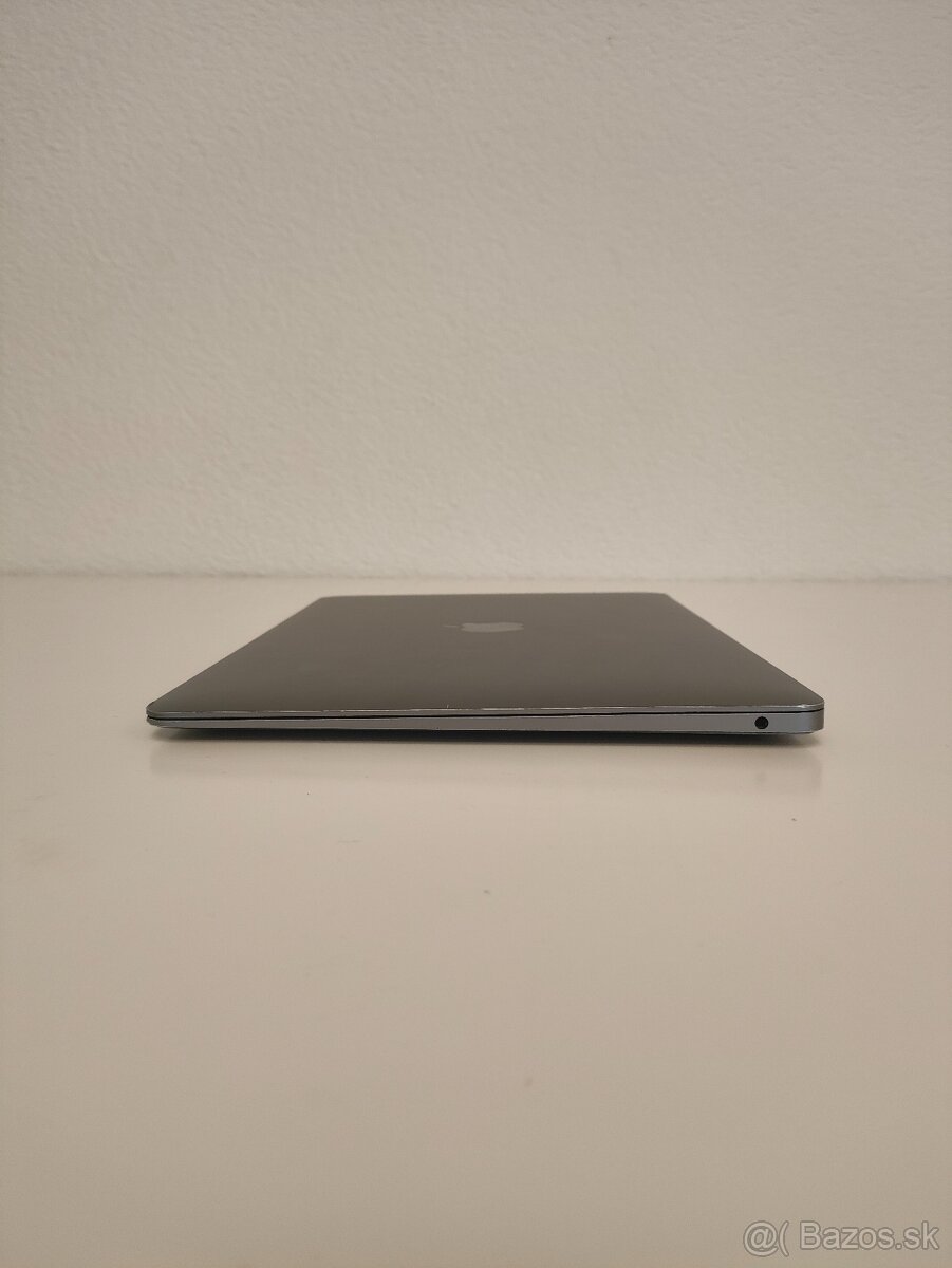 MacBook Air 13" 2019 | i5 • 8GB • 128GB - 8
