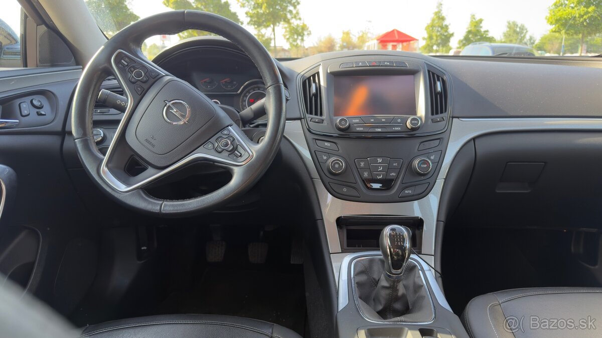 Opel Insignia - 8