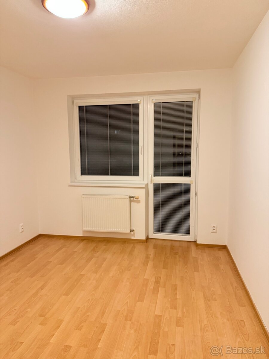 ČIASTOČNE ZARIADENÝ 2izb. BYT S BALKÓNOM, NERUDOVÁ ULICA - 8