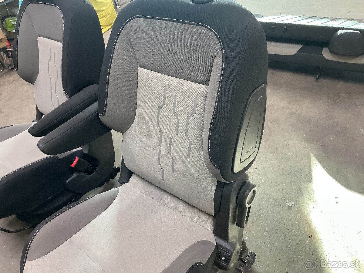 Citroen Berlingo - sada sedadel. 1000Kč - 8