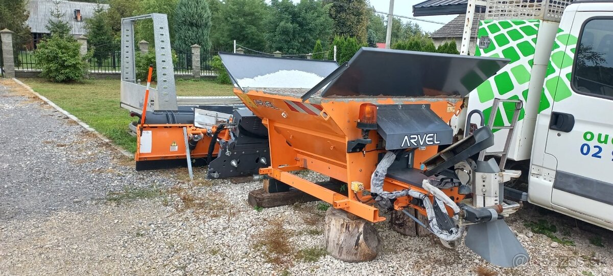 Predam Renault master vyklapac odhrnac posypovac 4x4 - 8