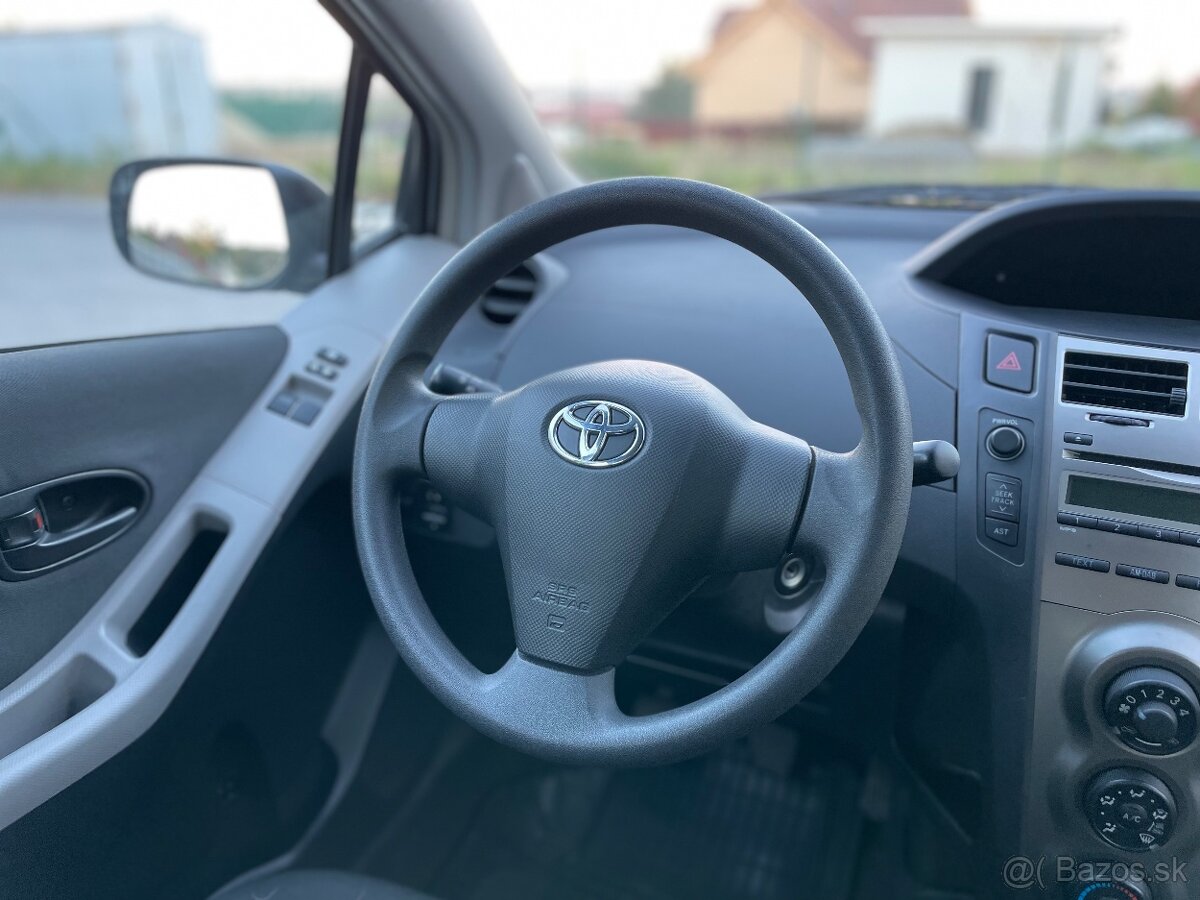 Toyota Yaris 1.0 VVTi, model 2010, 1. majiteľ, iba 82 000 km - 8