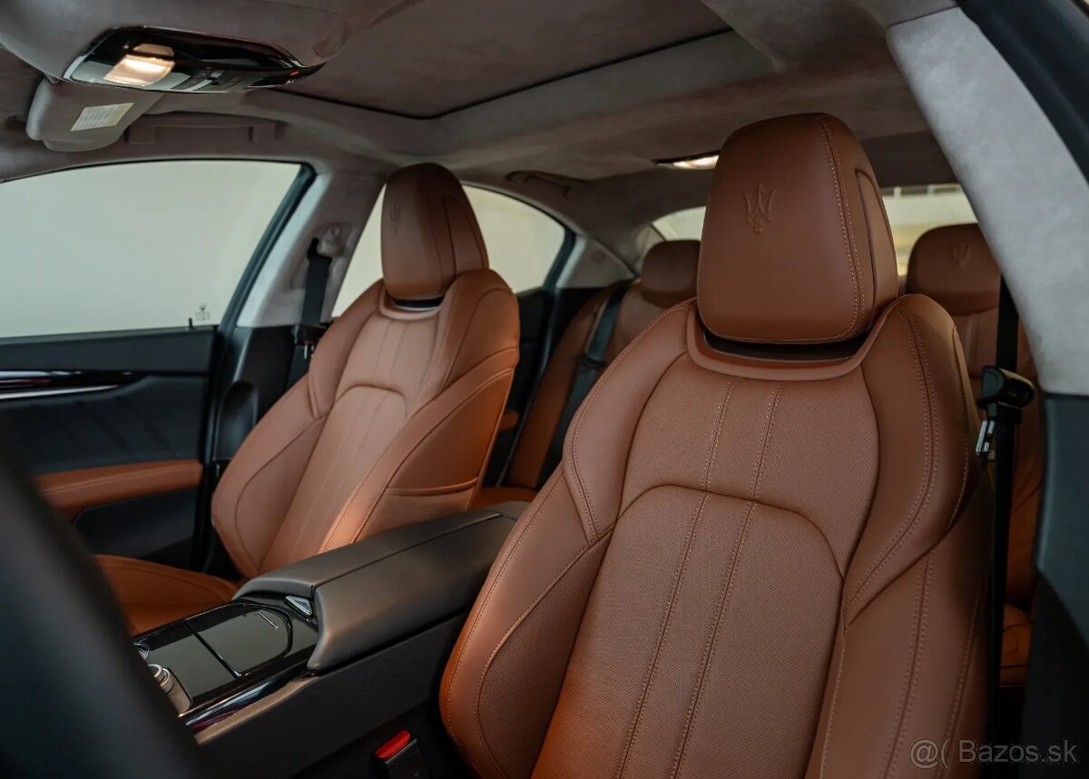 Maserati Ghibli Modena S Q4 - 8