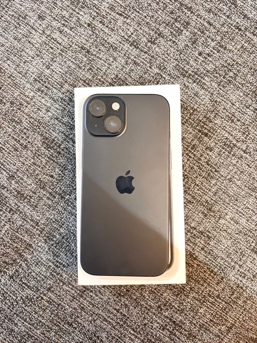 Apple IPhone 15 128gb black - 8