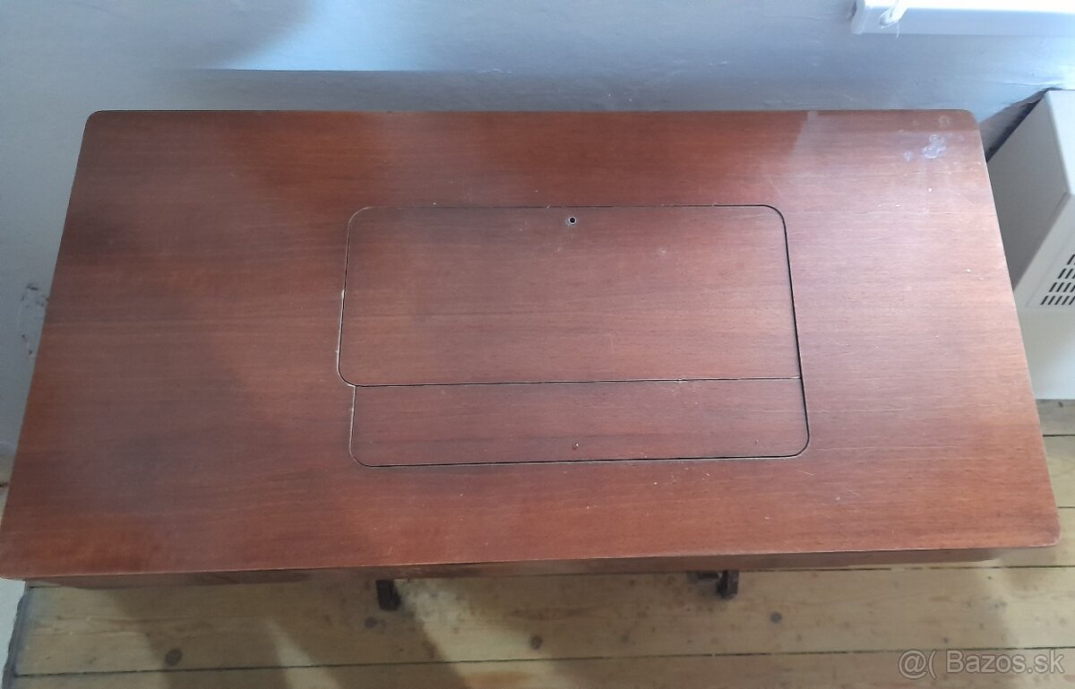 Šijací stroj Lada - 8