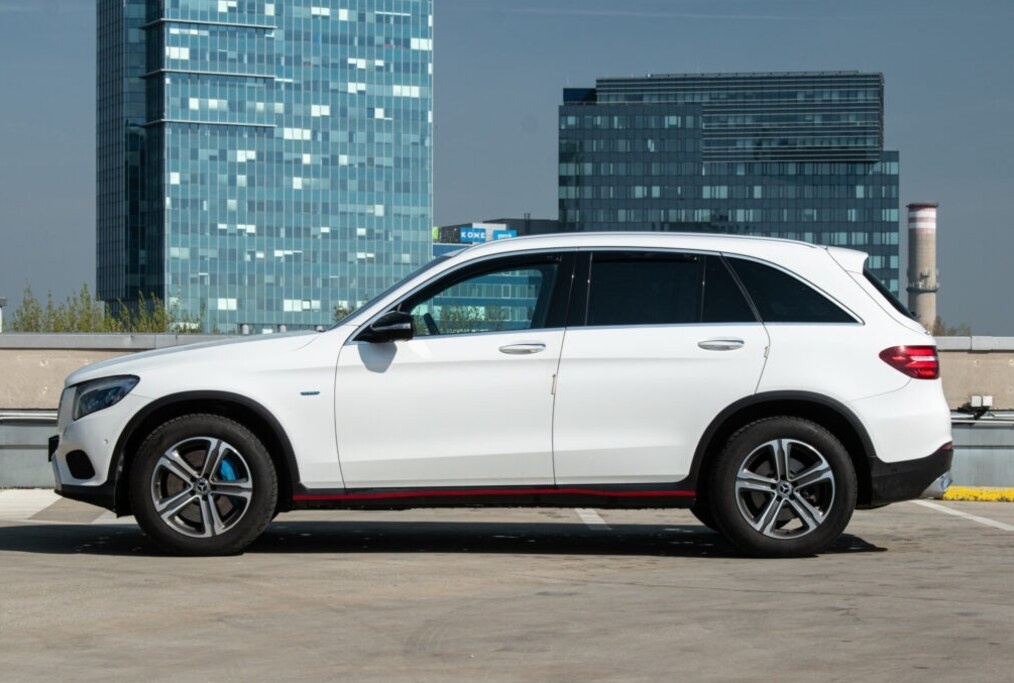 Mercedes-Benz GLC SUV 350 e 4MATIC A/T - 8