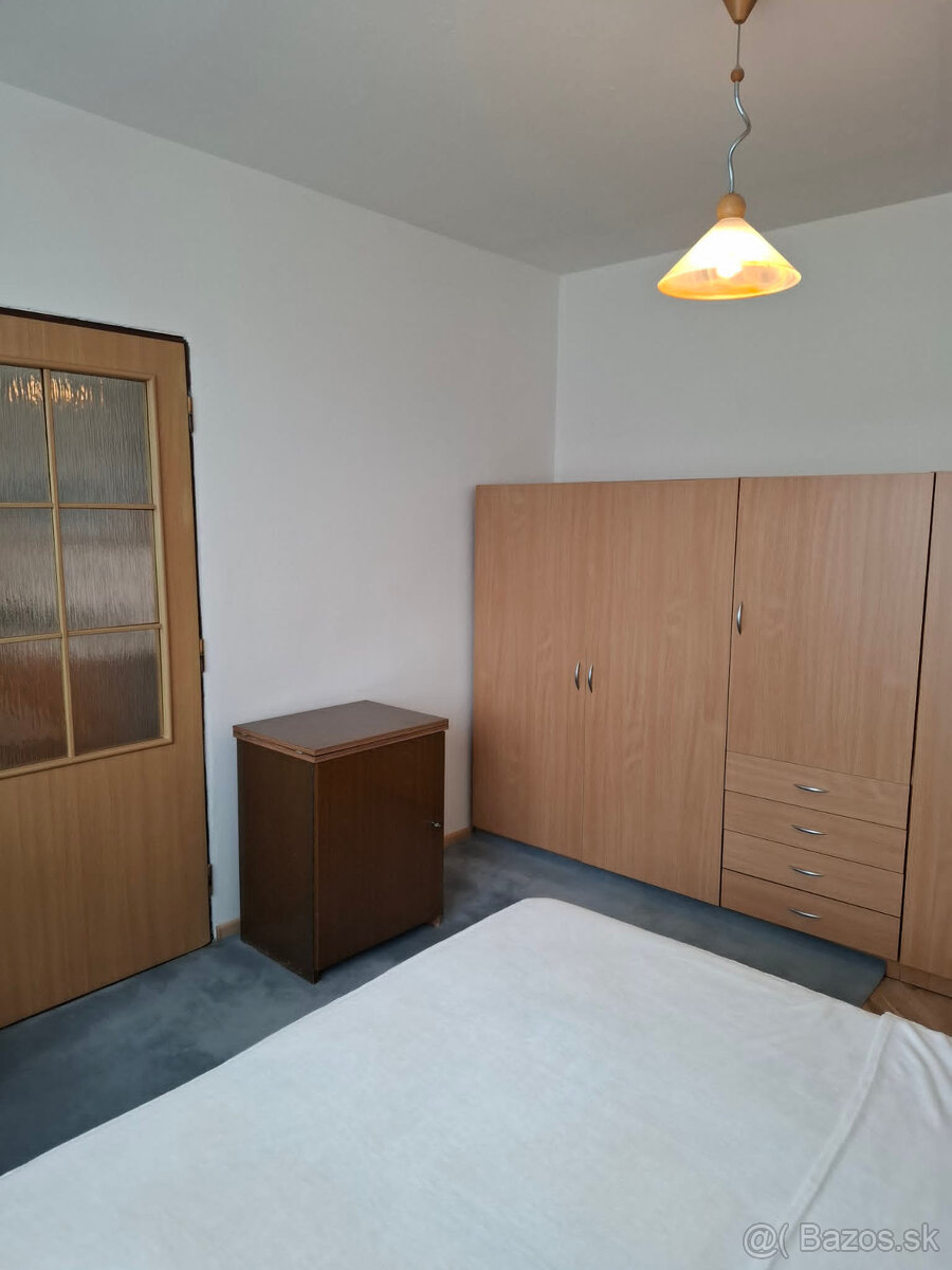 Predaj 3 izbový byt centrum Zlaté Moravce - 8