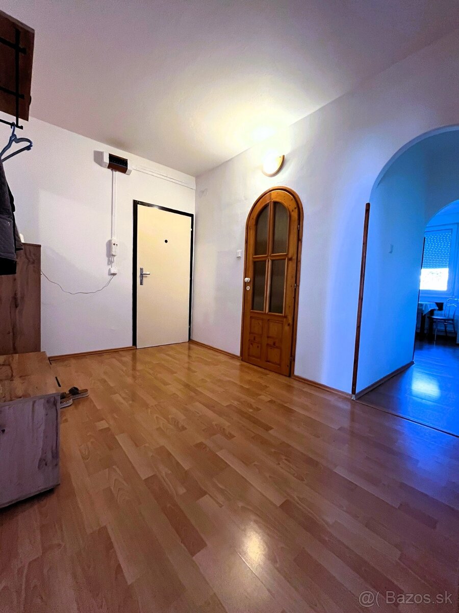 Pekný, slnečný 3 izbový byt, obec Pukanec - 8