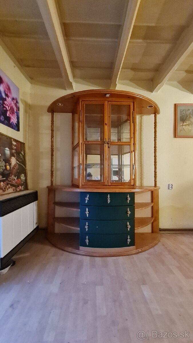 Predám stôl a presklenú vitrínu - 8
