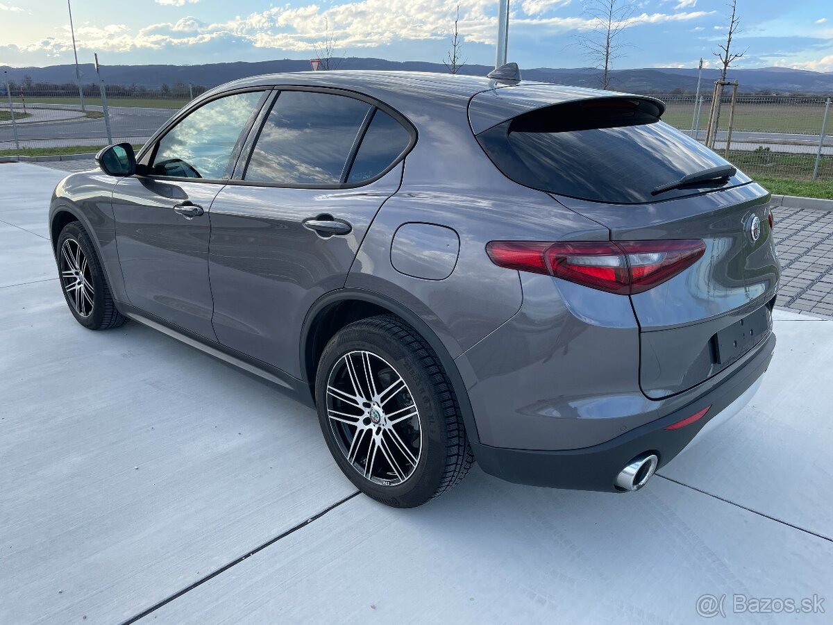 Alfa Romeo Stelvio 2.2 JTD 118kw Automat - 8