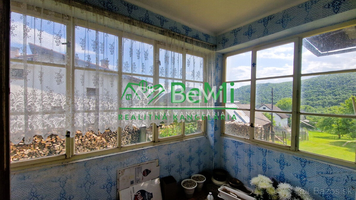 Rodinný dom v obci Vlachovo - Cena dohodou - NA PREDAJ - 8