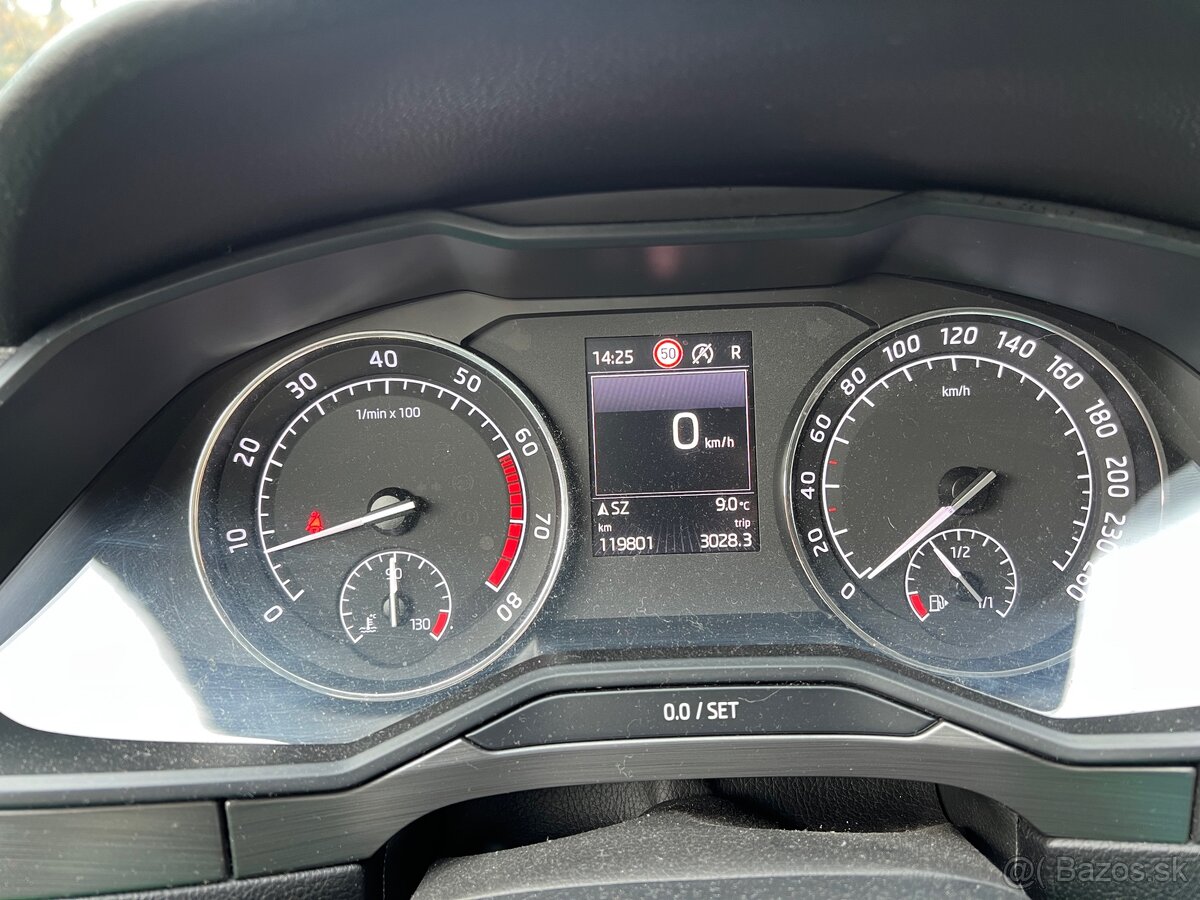 Superb 3 sedan 1.8TSI 132kW 180K - 8