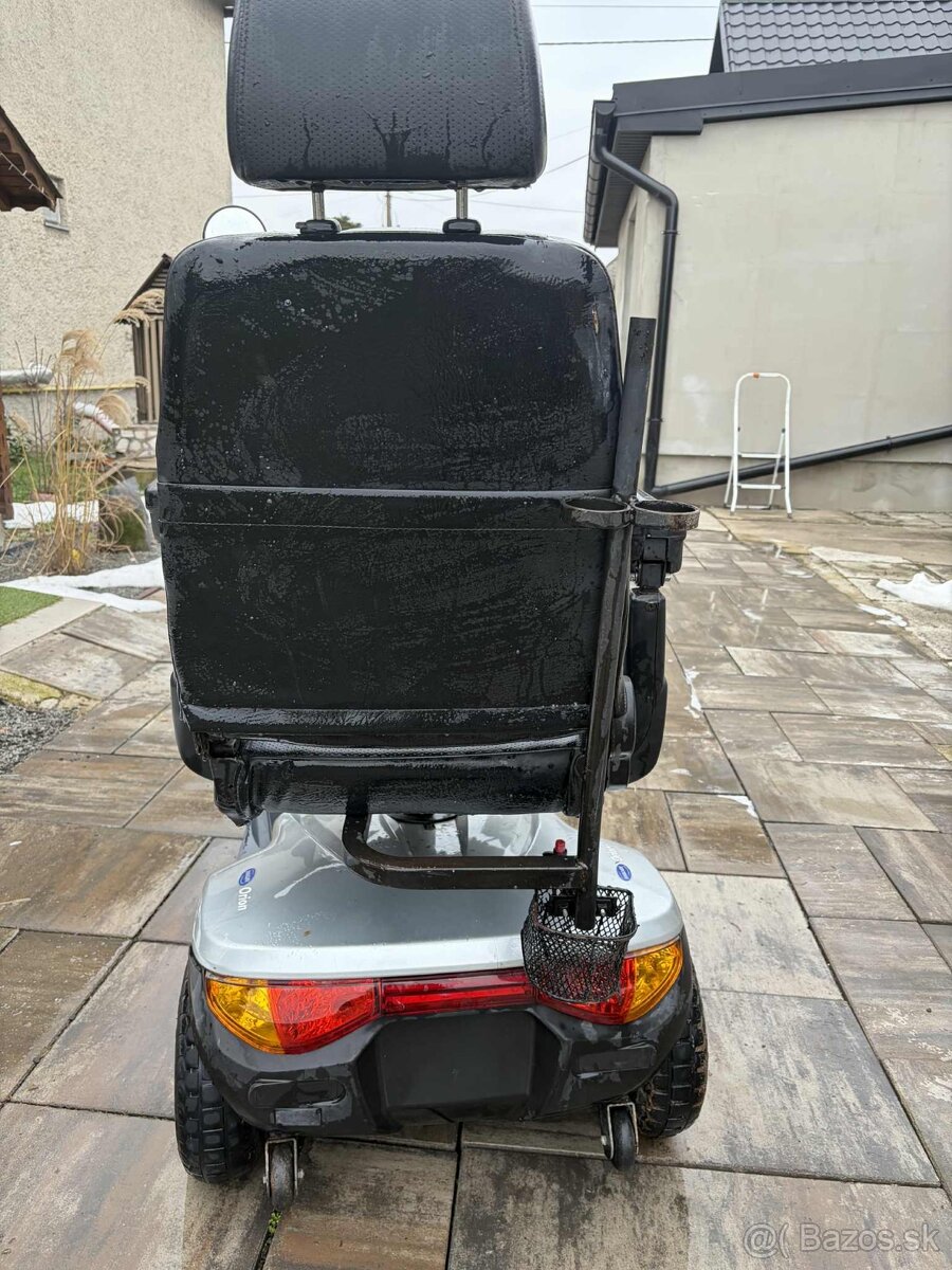 Invalidný elektrický vozík - 8