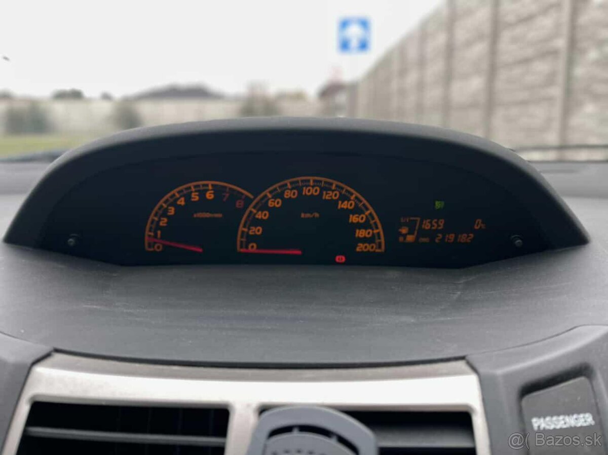 Toyota Yaris 1.33 benzin r.v.2011 - 8