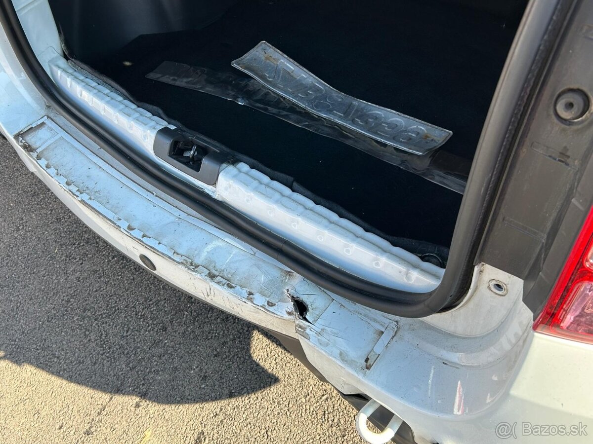 Dacia Duster 1.5 dCi 80 kW - 8