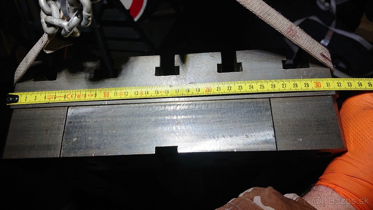 Upínacia doska T-drážky - 8