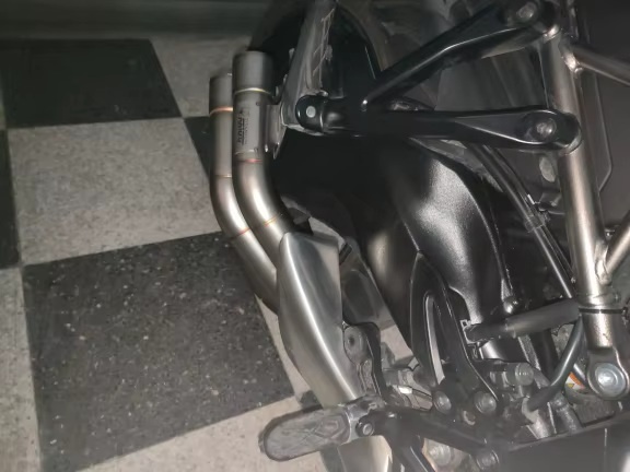 Športový Nový univerzálny moto výfuk nerezový Logo: Mivv - 8