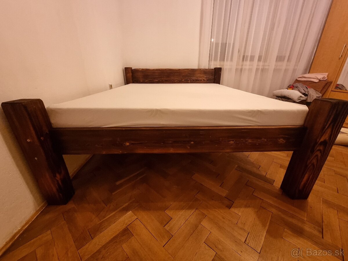 Postele z masívu - 8