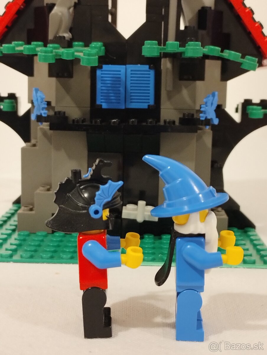 LEGO Castle 6048 Majisto's Magical Workshop - 8