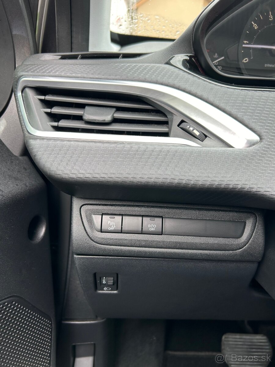 Peugeot 208 1.2benz Allure Automat - 8