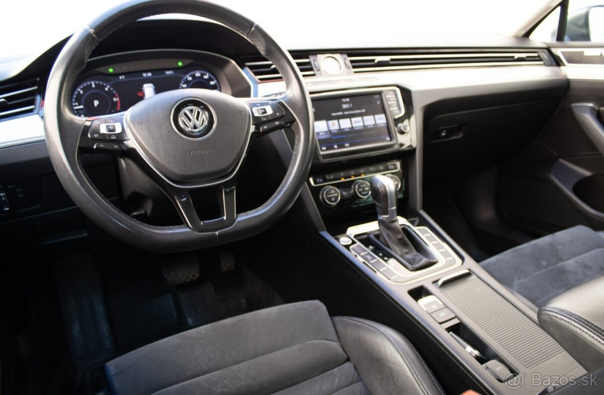 Volkswagen Passat Variant R-Line - 8