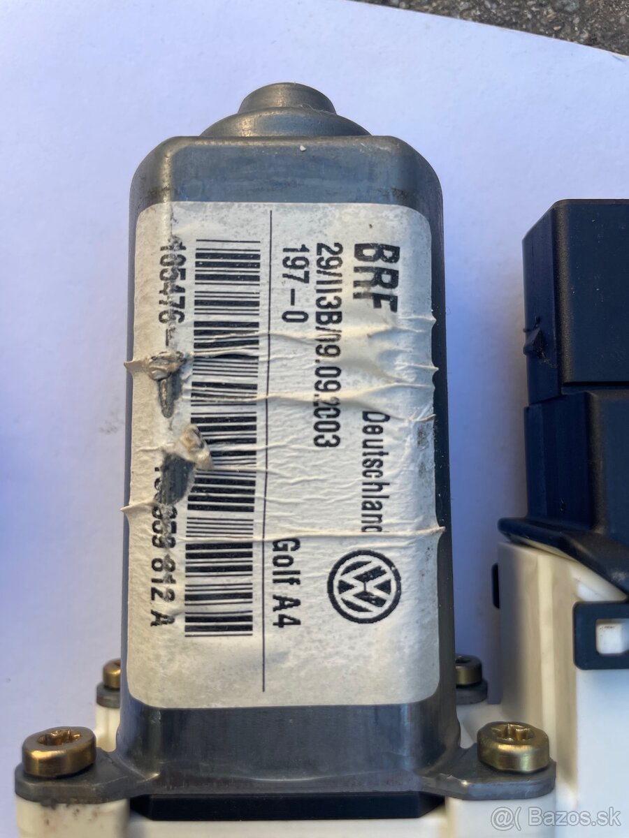 Golf 4 hatchback dvere - 8