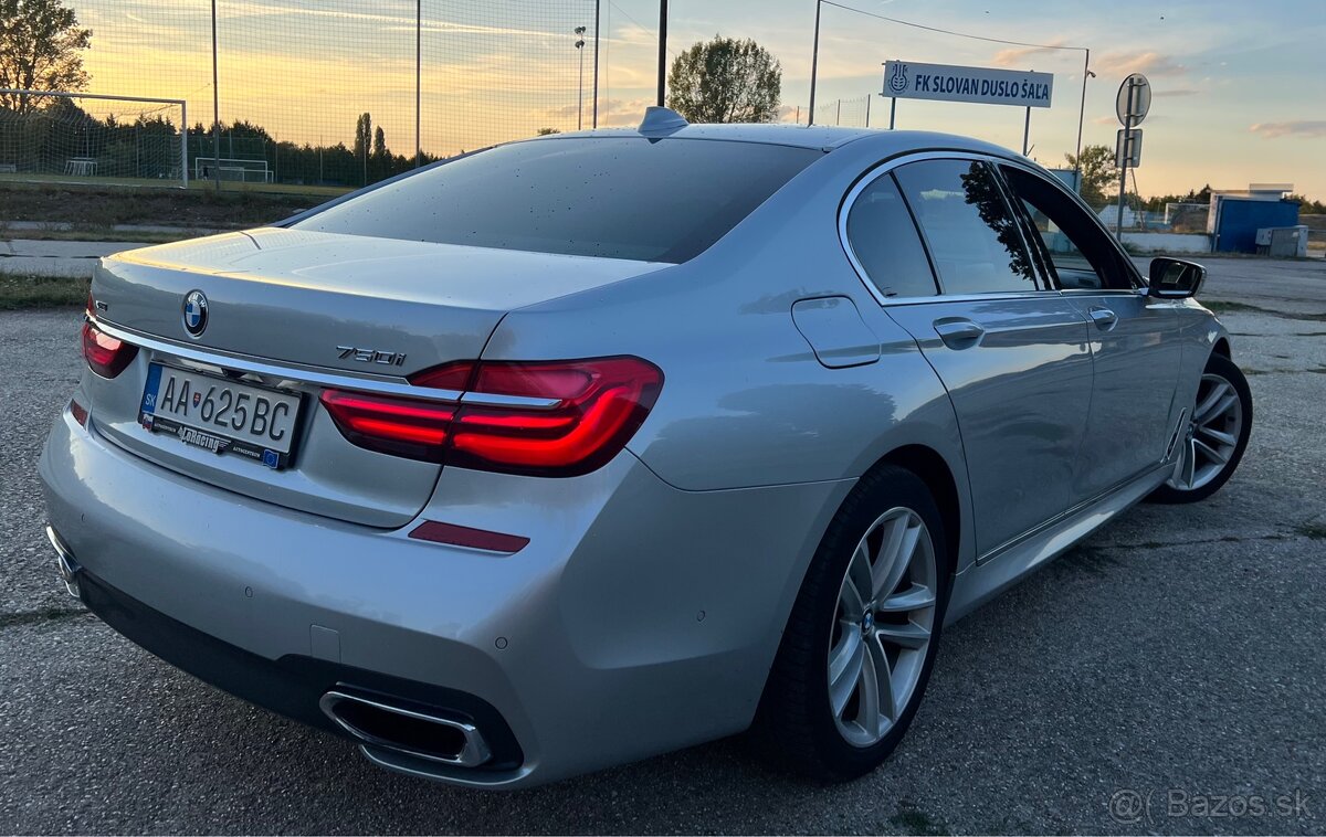 BMW 750i G11 XDrive - 8
