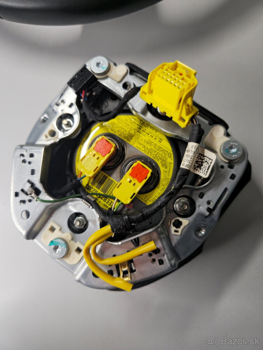 Kožený volant audi s3 - 8