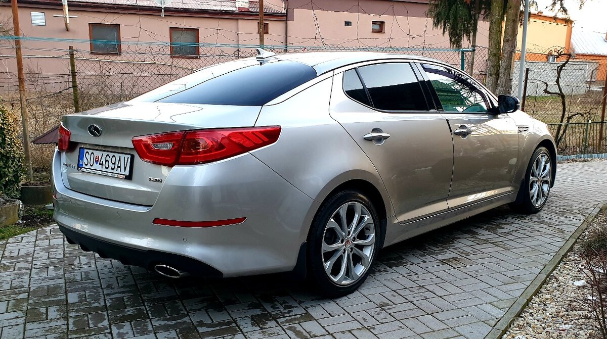 Kia Optima - 8