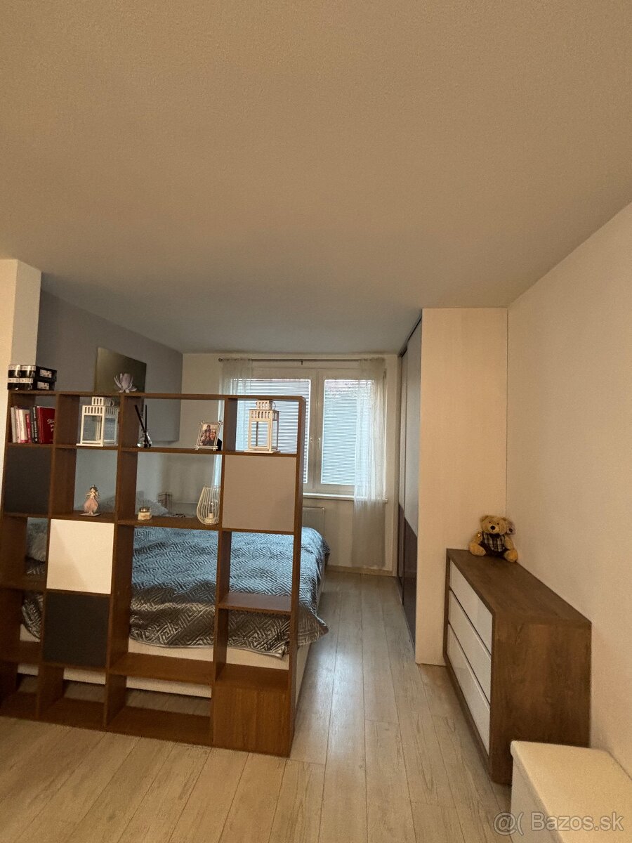 Veľkometrážny 2izbový byt Chrenová - 8