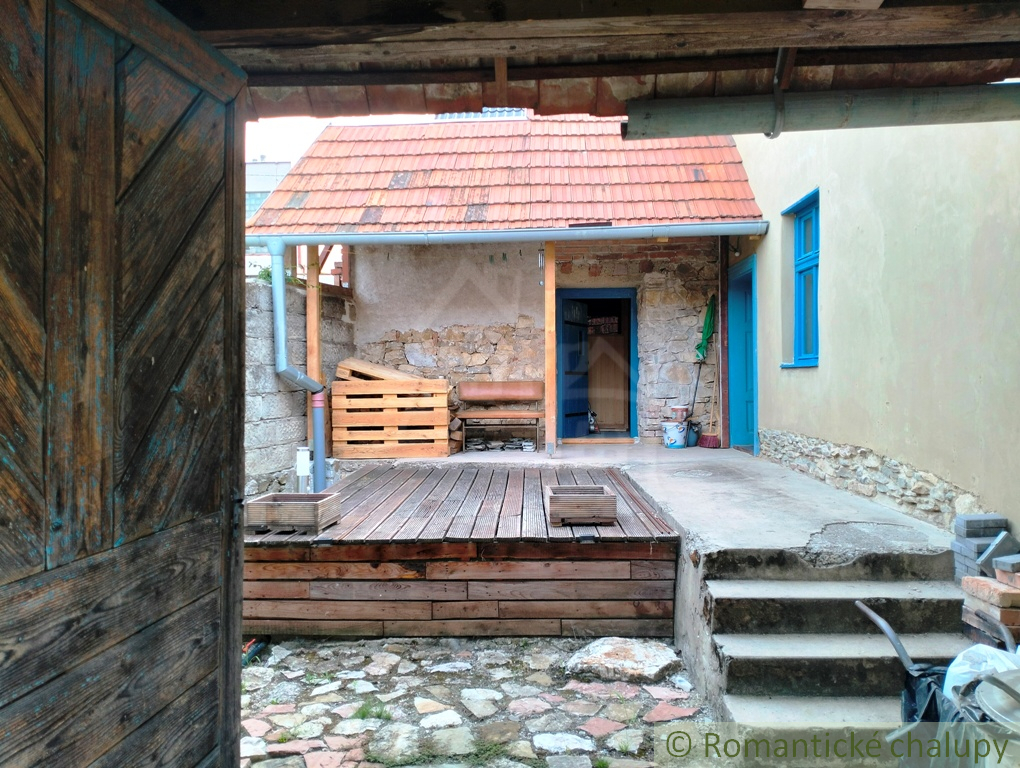 Vidiecka dvojpodlažná chalupa v katastri obce Lubina na pr - 8