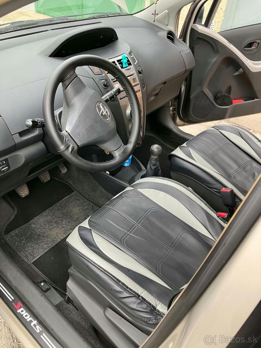 Toyota Yaris - 8