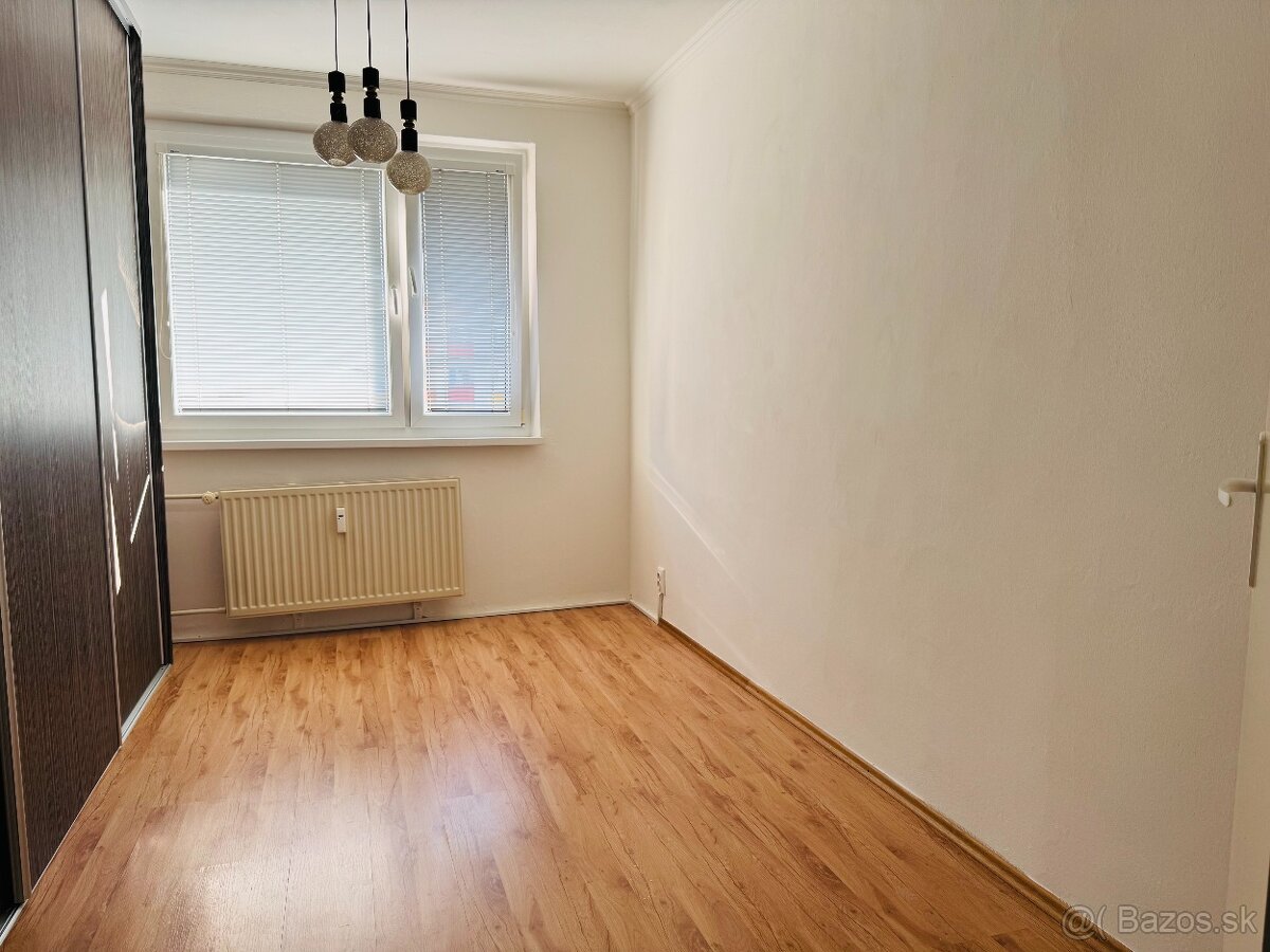 ZNÍŽENÁ CENA na predaj 3-izbový byt po čiast. rekonštrukcii - 8