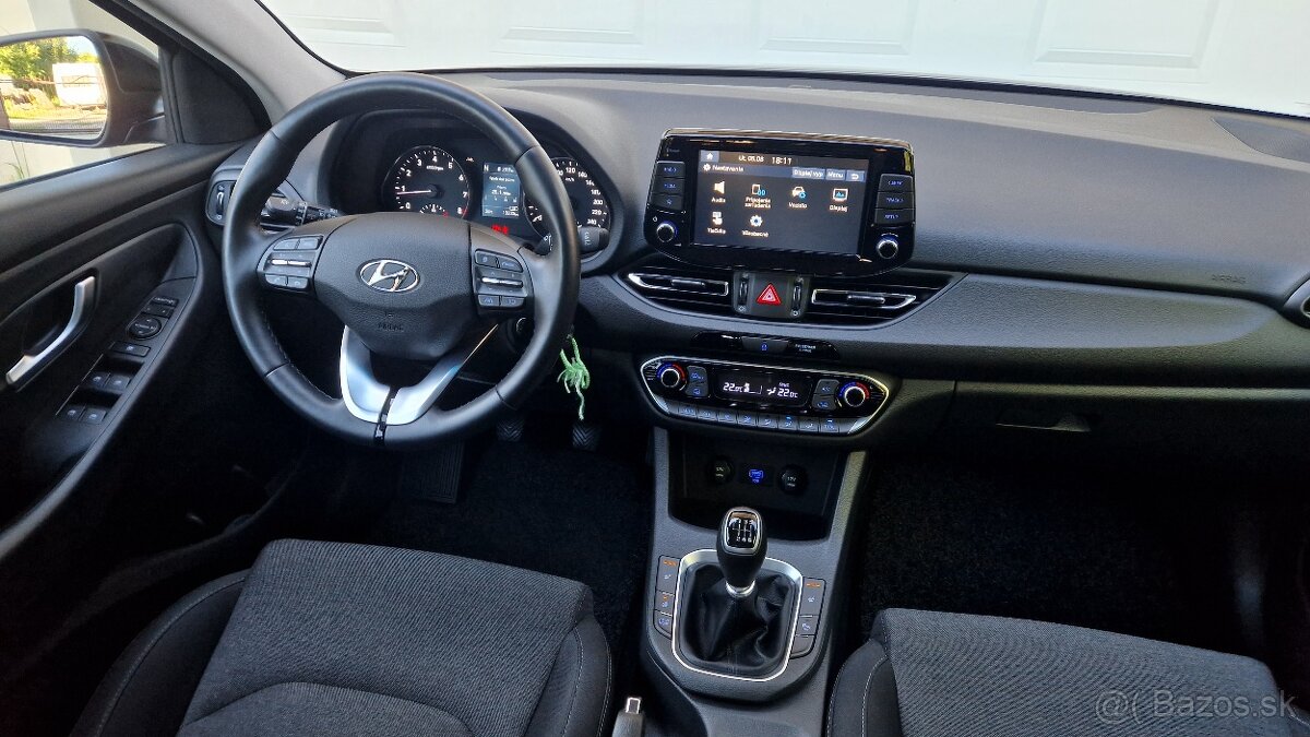 Hyundai i30 1,5 GDi 117kW Edícia 30, 7/2021 - 8