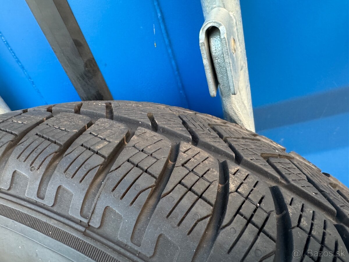 Zimna sada VW 215/65 R17 - Pirelli - 8