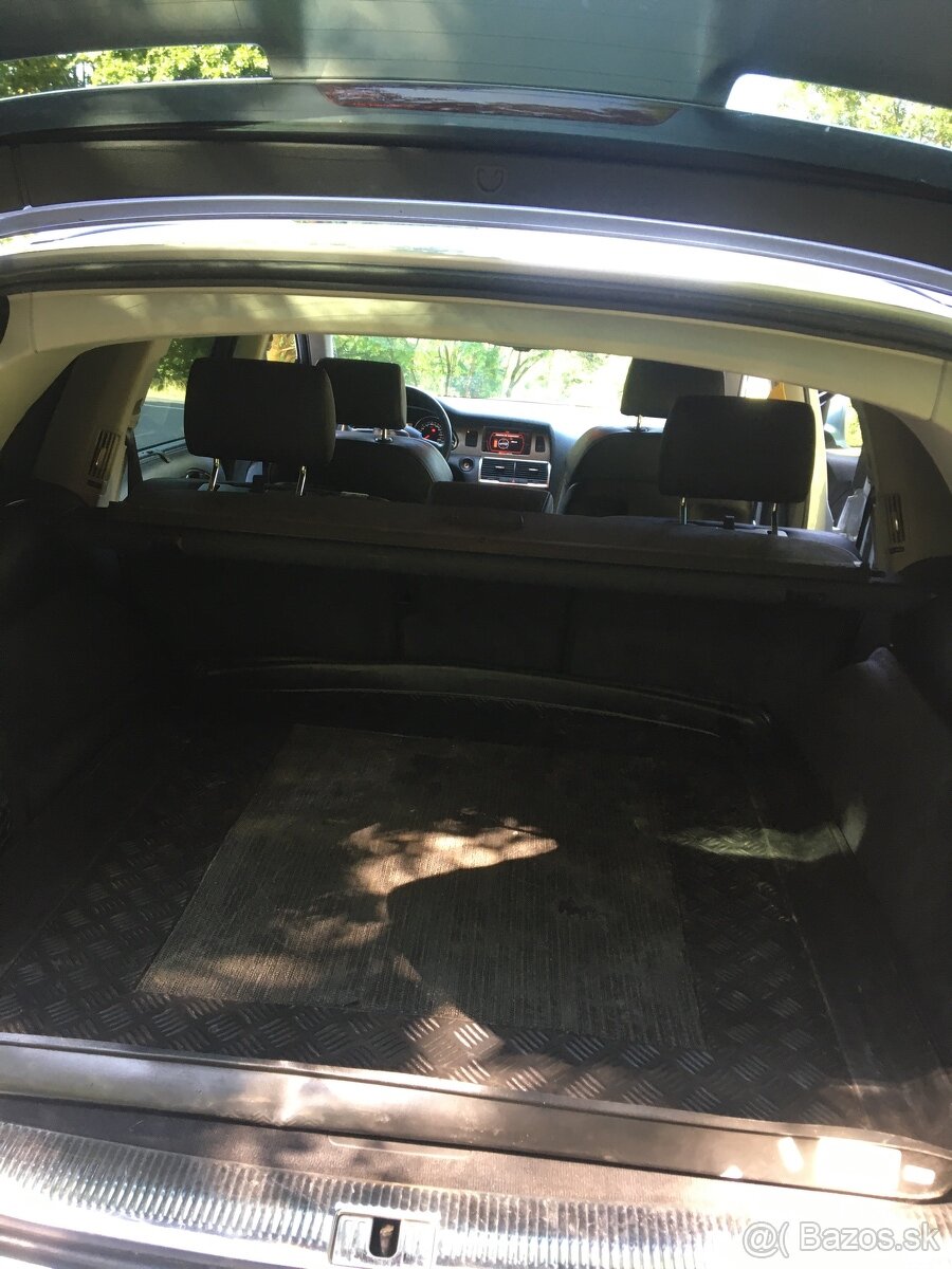 Predám Audi Q7 4,2TDI 240 KW - 8