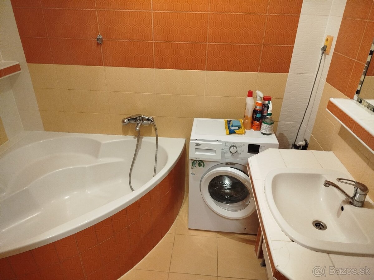 Prenájom 3 izbového bytu - 8