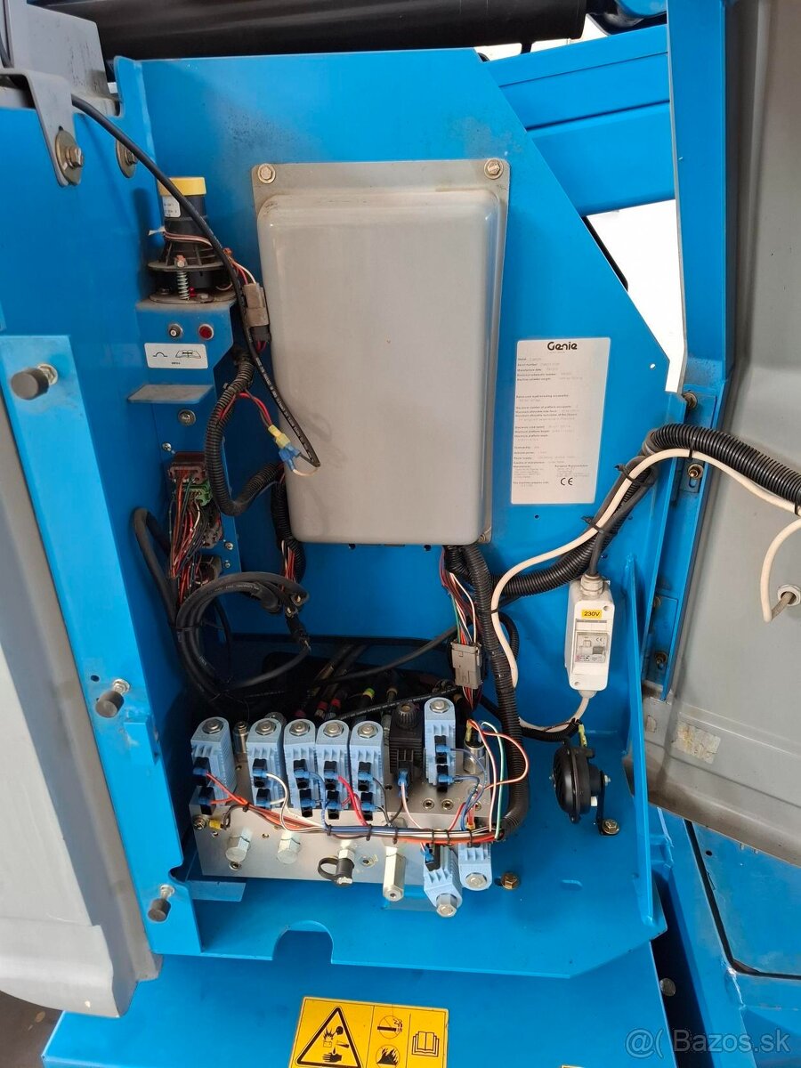 PREDAJ - Kĺbová elektrická plošina GENIE - Z-34/22 N - 8