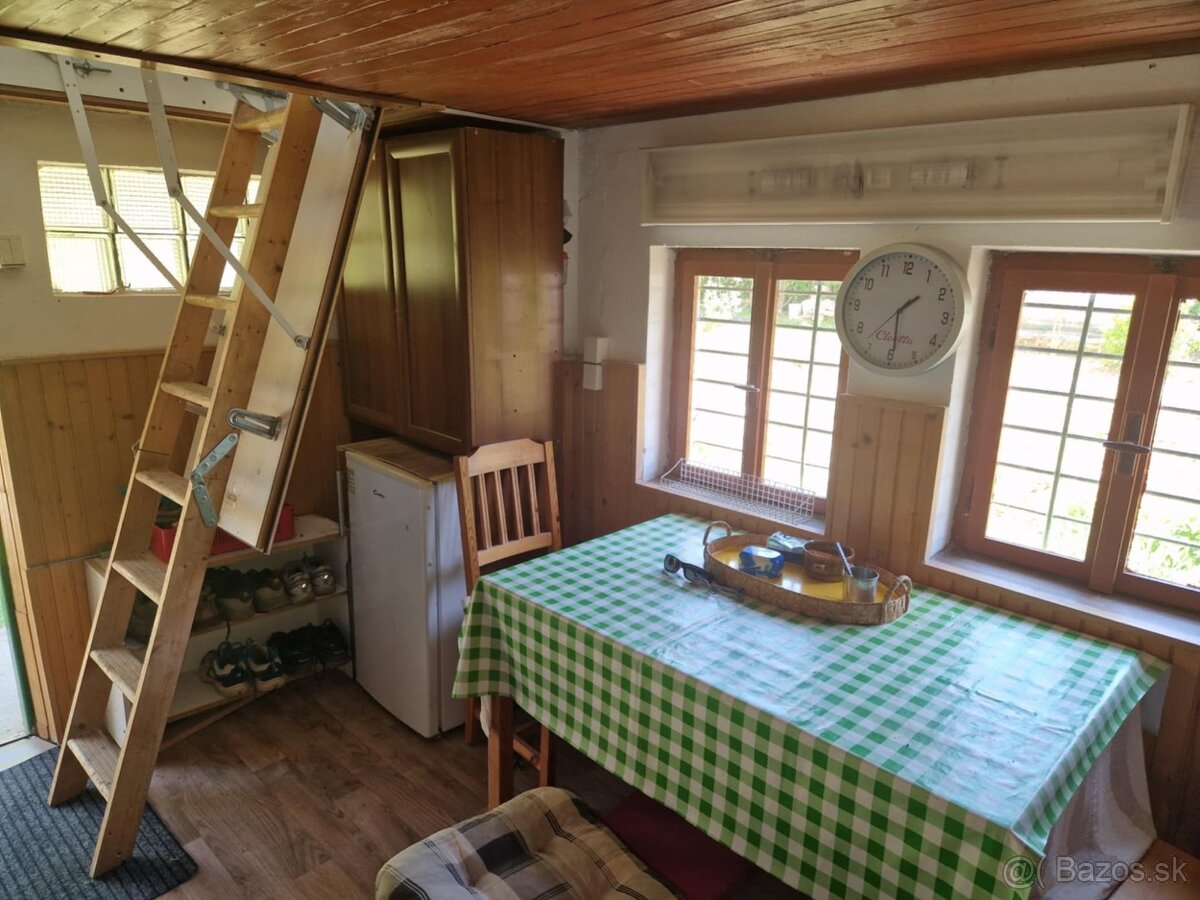 Na predaj murovanú chatu so záhradou v meste Prievidza. - 8