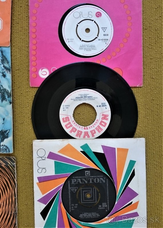 Predám 4 malé platne - 8