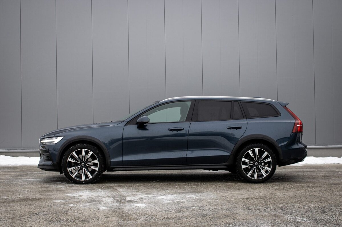 Volvo V60 Cross Country D4 AWD Pro AUTO. - 8