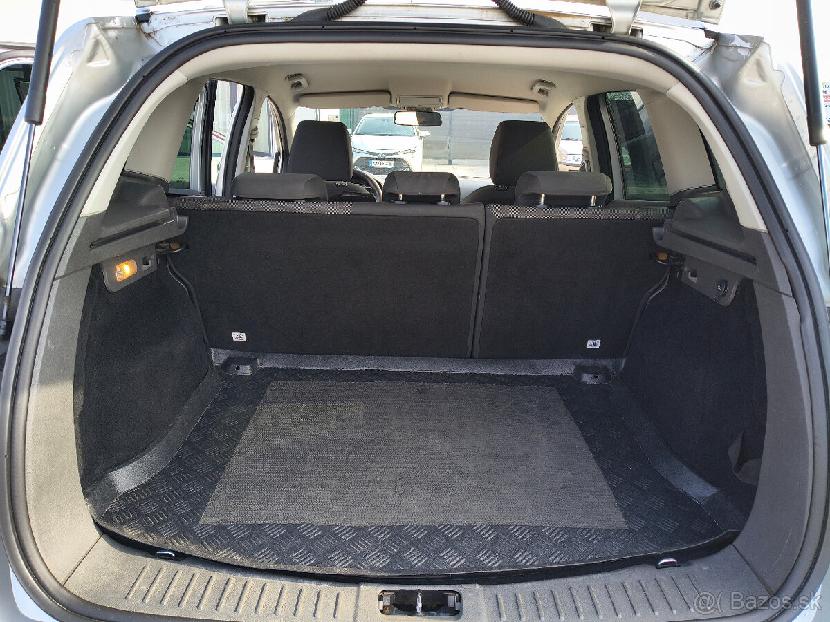 predám Ford Kuga 10/2010 - 8