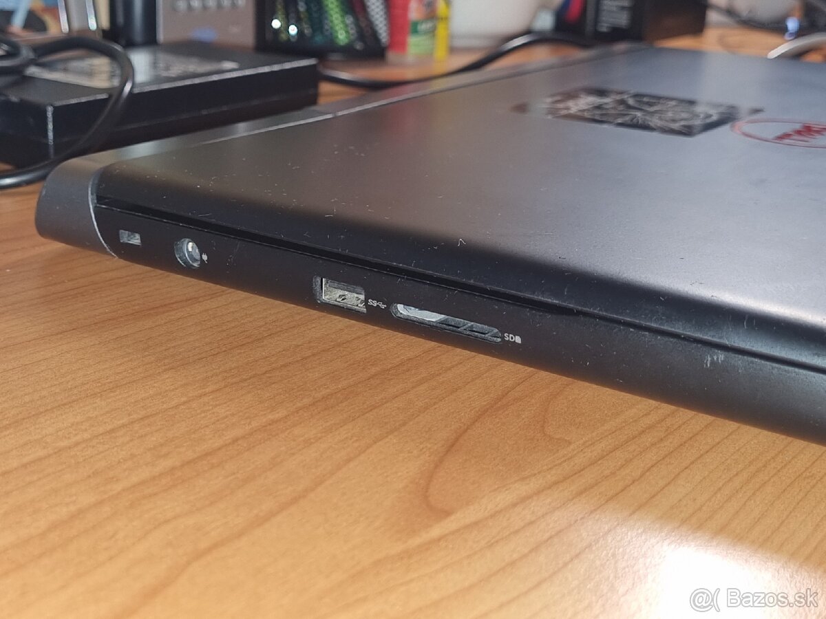 Dell Inspiron 15 Gaming 7567—I7, GTX1050Ti, 16GB, 256GB+1TB - 8