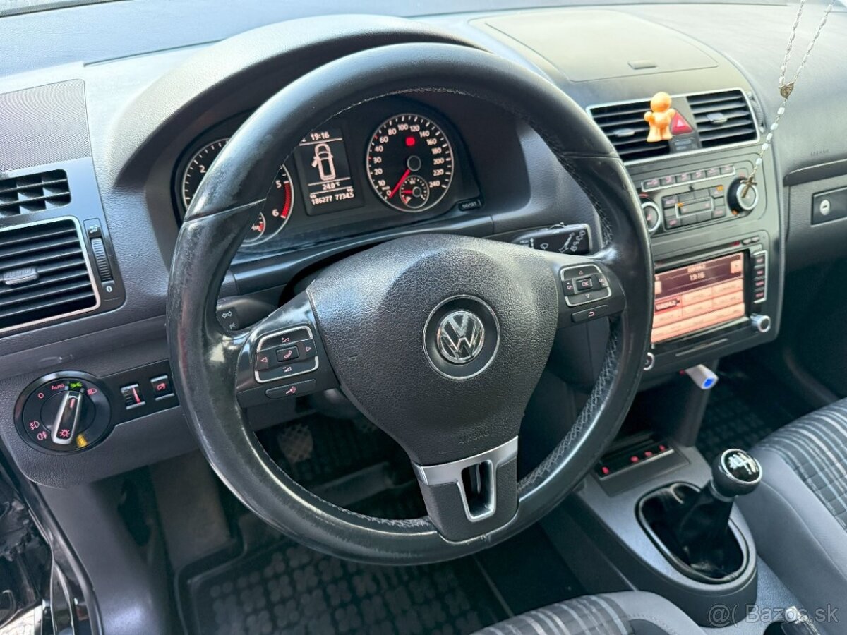 Volkswagen Touran 2.0 TDI Cross, Mesačne: 225€ - 8