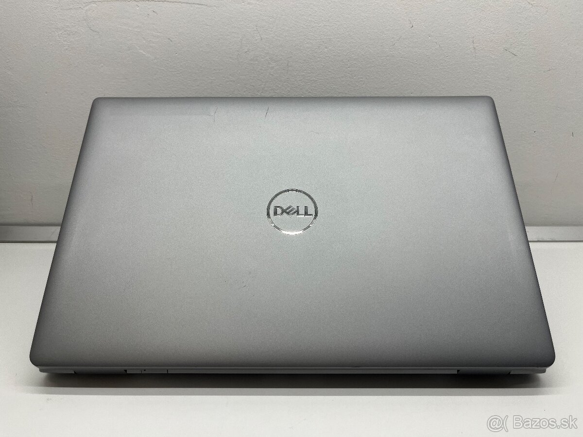 Dell Latitude 5520 15.6" i7-1145G7/16GB/256GB/FHD/IPS/ZAR12 - 8