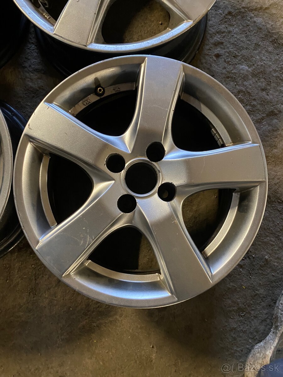 Predám 4x100 r15 6,5j et 35 - 8