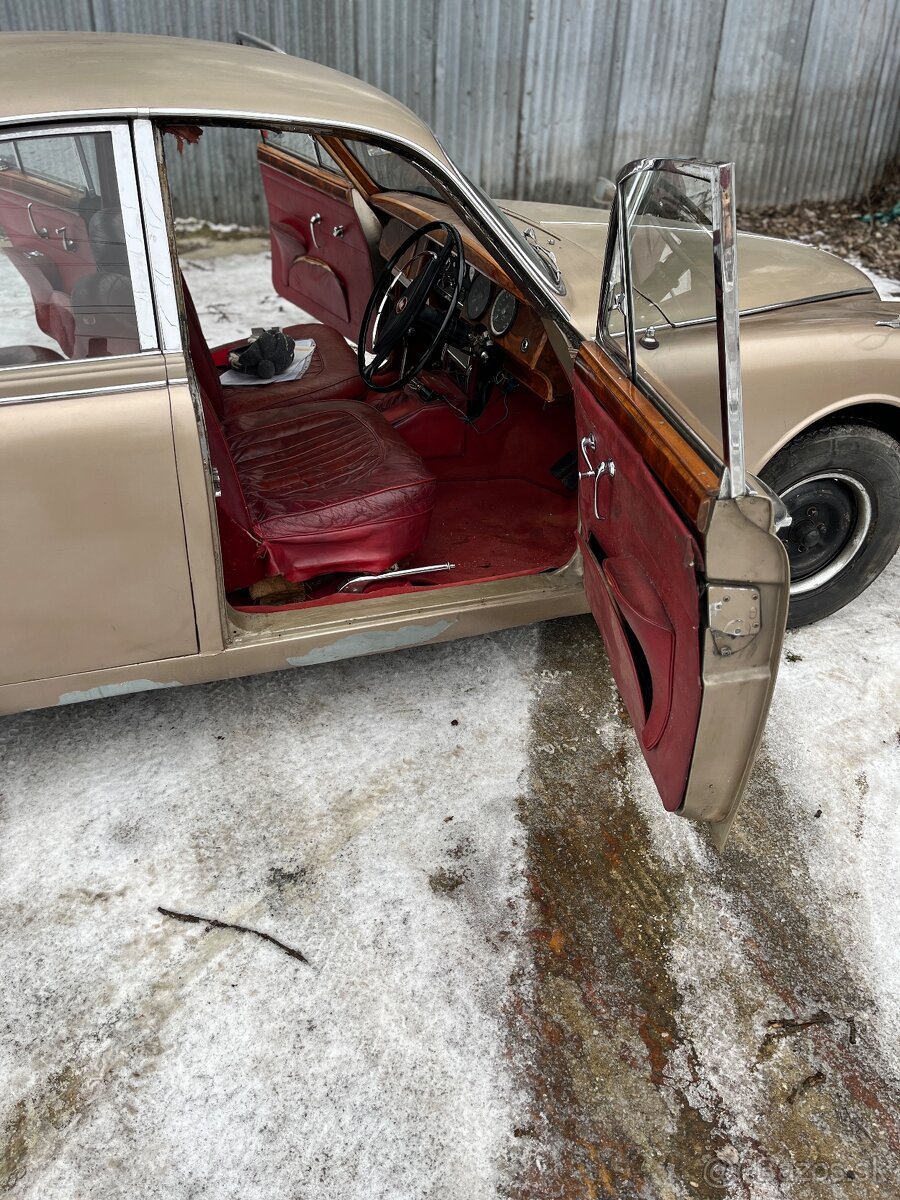 Jaguar MK 2 - 8